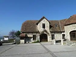 The town hall of Castetner