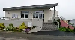 The town hall of Eslourenties-Daban
