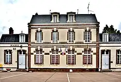The town hall in Mézilles
