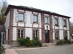 The town hall in Saint-Denis-le-Thiboult