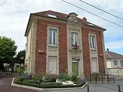 The town hall of Menucourt