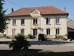 The town hall in Marre