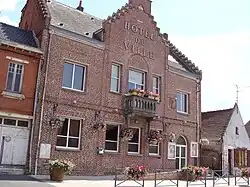The town hall in Masny