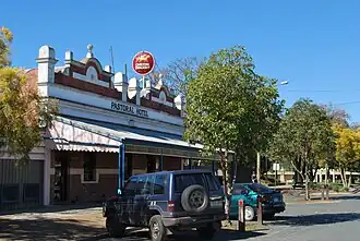 Pastoral Hotel, with the Soldiers Memorial Garden and the Tattersalls Club Hotel in the background