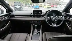 Interior (facelift)