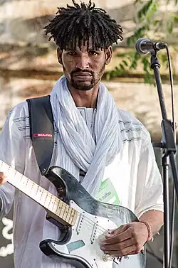 Moctar performing in 2014