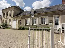 The town hall of Merlieux-et-Fouquerolles