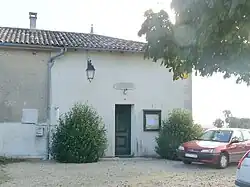 The town hall in Messac