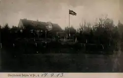 Historical image of the forester's office in the settlement, 1913