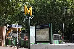 Street-level entrance at Porte de Bagnolet