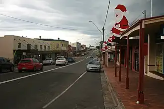 The Princes Highway as it passes through Milton