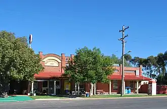 The hotel in Morundah