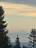 Mount Rainier in Seattle, WA seen from Grouse Mountain in Vancouver, BC on 13 December 2025 (Distance: 300 km (185 mile))