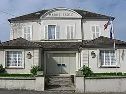 The town hall in Mousseaux-lès-Bray