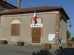 The town hall in Mouzon