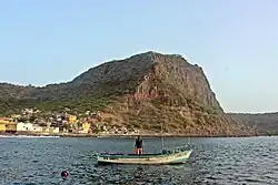 The cliff south of Ribeira da Barca