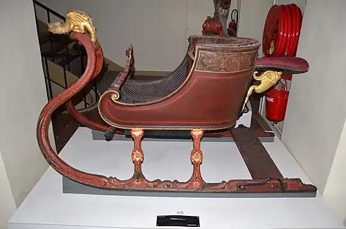Sleigh with dragon motif, Musée National de la Voiture in France