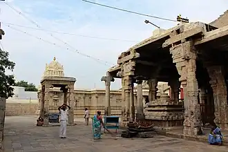 View of the Mandapam and Kodi Marram in the temple