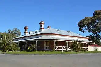 The former Shamrock Hotel at Neilborough, 2015