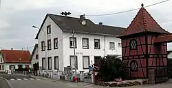 The town hall and school in Neuhaeusel