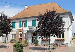 The town hall in Niederhergheim