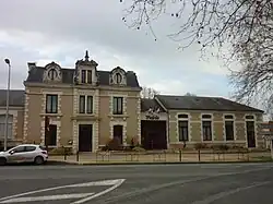 The town hall in Nieuil-L'Espoir