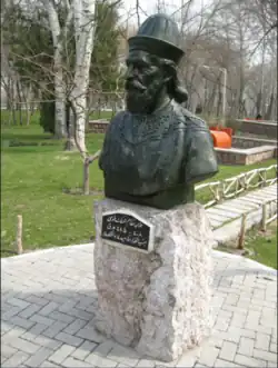 Statue of Nizam al-Mulk