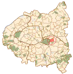 Location (in red) within Paris inner suburbs