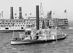 The steamboat Norwich, showing her crosshead engine in operation