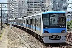 An Odakyu 4000 series set in April 2016