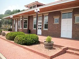 Olive Hill C&O passenger depot (Carter County)