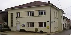 The town hall in Omelmont