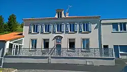 The town hall in Orbeil