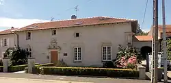 The town hall in Ormes-et-Ville