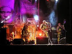 Ot Vinta performing in Huliaipole, 2006