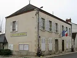 Ouzouer-sur-Trézée town hall