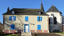 The town hall in Auchy-la-Montagne