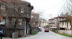The Akçakoca-Kocaali state road passes through Paşalar village.