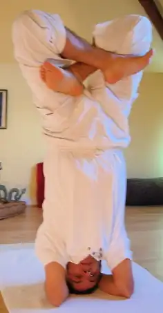 Padma Sirsasana, lotus headstand