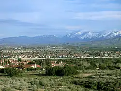 Palmdale, looking southeast toward the Antelope Valley Freeway and the San Gabriel Mountains.