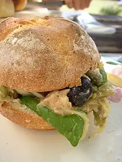 Pan bagnat