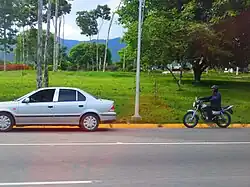 Parks on the Valle-Coche motorway, at the height of Fort Tiuna