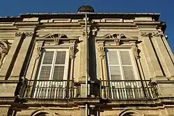 Façade detail.