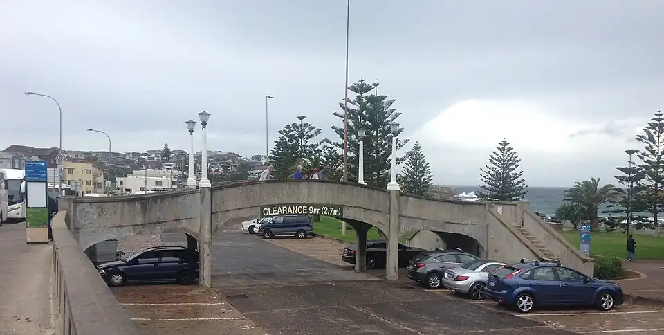 The gunmen mostly fired from this footbridge (2019 photo). The view is from the northwest; Archer Park is in the background.
