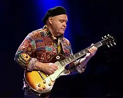 Peter O'Mara playing a 1973 Les Paul Standard in December 2023