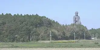 View of Kuno Castle (久野城) ruins and the Ushiku Daibutsu