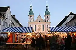 Market on Domplatz in front of the Dom