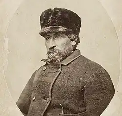 Head and shoulders photo portrait