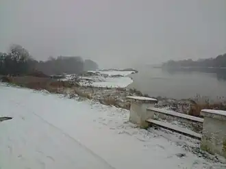 Combleux beach in snow.