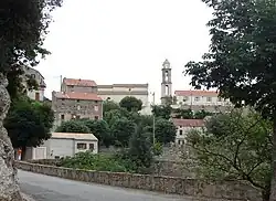 Poggio-di-Nazza, seen from the road up to the hamlet of Abbazia